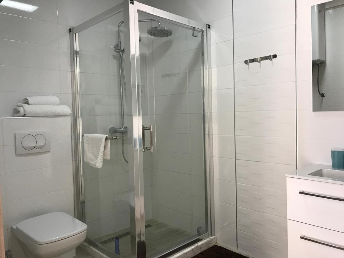 First Line Of The Sea 1 Apartment Добра вода Екстериор снимка
